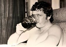 1970s Shirtless Guy Man drinking beer Beautiful Eyes Gay int Vintage Photo picture