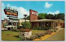 c1950s-60s Postcard Country Club Motel New Orleans LA Car picture