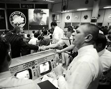 MISSION CONTROL CELEBRATES RETURN OF APOLLO 13 KRANZ - 8X10 NASA PHOTO (AA-247) picture