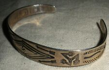 ANTIQUE NAVAJO EARLY STAMPWORK WHIRLING LOG ARROWS STERLING SILVER BRACELET vafo picture