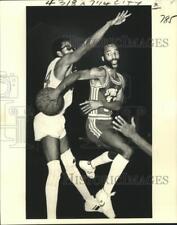 1979 Press Photo Rod Bolden, Spring Hill Basketball Player at Xavier Game picture