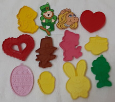 VTG Hallmark Cookie Cutters Lot of 12 Miss Piggy, Leprechaun, Easter, Cat, Heart picture