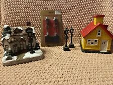 Christmas Houses- Lot Of 2 - street lights for village picture