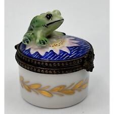 Vtg ROCHARD Limoges Frog On Lily Pad Trinket Box France RARE Hand Painted 1.5