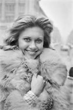 British-Australian singer and actress Olivia Newton-John 1974 OLD PHOTO picture