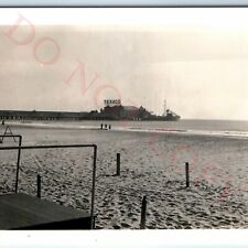 c1940s Atlantic City, NJ Steel Pier Texaco Oil Sign Real Photo Ocean Beach A45 picture