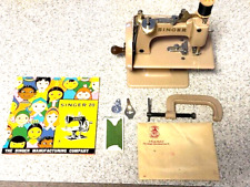 Vintage SINGER Antique Singer Model 20 Sewhandy Child’s Toy Sewing Machine 1955 picture