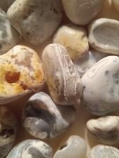 2 lbs 10 ozs Agates and Agate variants  up to 1  1/4