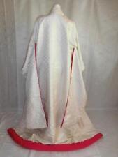 264 Bride Kimono White Uchikake With A Glimpse Of Red picture