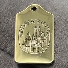 SMITHSONIAN INSTITUTION Castle Museum Vintage SOLID BRASS METAL KEYCHAIN Charm picture