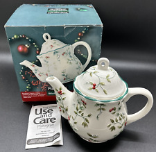 Pfaltzgraff Christmas Winterberry Sculpted Teapot Lid Holiday 4Cup Holly Berries picture