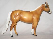 Stone model horse standing ideal stock stallion palomino short mane long tail picture