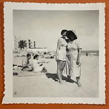 VINTAGE PHOTO beautiful barefoot women on the beach straw hat, 1950s Sunbathers picture