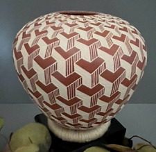 Mata Ortiz Pottery Jorge Quintana Red Jar Olla Sgraffito Geometric 3-D Fine Art picture