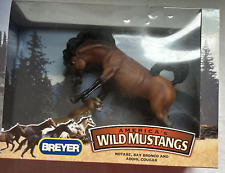 RARE NIB America's Wild Mustangs Breyer  Notaxe, Bay Bronco and Adohi, Cougar picture