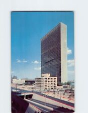 Postcard A view of the United Nations Headquarters looking north, New York picture
