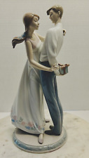 LLADRO Porcelain Figurine Love’s Little Surprises Couple #6746 w/Original Box picture