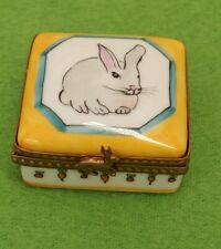 Rare Yellow Rabbit Square Limoges Trinket Box Peint Main France Marque De Posee  picture