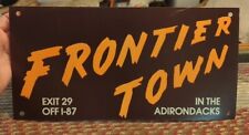 VINTAGE FRONTIER TOWN NEW YORK STATE SOUVENIR ATTRACTION TRAVEL Cardboard Sign picture