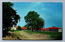 1950'S AAA THOMAS MOTOR COURT OSWEGO, NY, ROUTE 104 MACFARLAND Postcard P16 picture