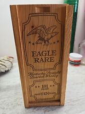 Vintage Eagle Rare Kentucky Straight Bourbon Whiskey 101 Proof Wood Box14 picture