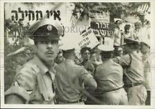 1965 Press Photo Crowd protests arrival of West German Ambassador to Israel picture