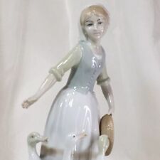 9” Girl Feeding Geese Figurine, Lenwile Ardalt, Vintage Glazed Porcelain Japan❤️ picture