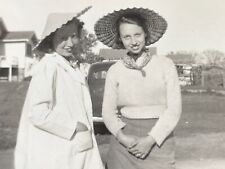 A4 Photograph 2 Beautiful Women Posing In Rice Paddy Bamboo Hats 1940-50's picture