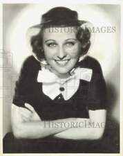 1935 Press Photo Actress Florence Rice models a poke bonnet of black felt picture
