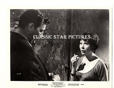 B688 Robert Mitchum  Shirley MacLaine Two for the Seesaw 1962 vintage photo picture