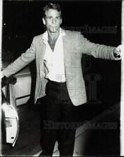 1982 Press Photo Actor Ryan O'Neal at Mr. Chow Restaurant, Beverly Hills picture