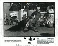 1994 Press Photo Tina Majorino teaches Andre a side step in Paramount's 