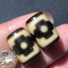 pair of Magical Tibetan Old Agate Ivory Color tancheng 3Eye Totem dZi Bead picture