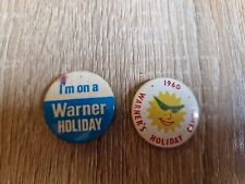 RARE VINTAGE 1960 Button Badge Warner Holiday Camps Plus I'm On A Warner Holiday picture