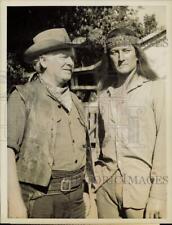 1959 Press Photo Wallace Ford and John Barrymore star in show 