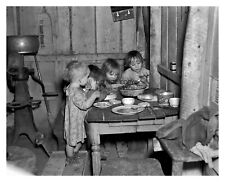 CHRISTMAS DINNER POTATOES AND CABBAGE GREAT DEPRESSION ERA 1936 8X10 PHOTO picture