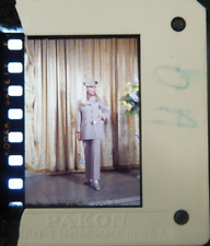 OA24-064 1970s Misc Celebrity Fashion Show Orig Oscar Abolafia 35mm COLOR SLIDE picture