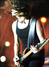 Metallica Kirk Hammett onstage with his ESP guitar 8 x 11 pin-up photo picture