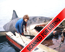JAWS BEHIND THE SCENES 8X10 PHOTO #2410 BRUCE THE SHARK WITH QUINT picture