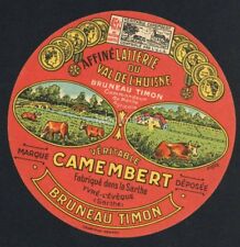 Original French Camembert Cheese Label, Cows in Pasture, 500 picture