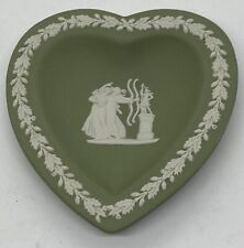 Vintage Wedgwood Green Jasperware Heart Shaped Bows & Arrows Pin Dish picture