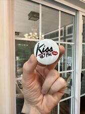 Vintage KISS 98.7 FM Radio Station Pin Button New York R&B picture