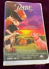 RARE BABE VHS TAPE VINTAGE CLAMSHELL CASE A LITTLE PIG GOES A LONG WAY FARM LIFE picture