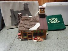 DEPT 56 HERITAGE VILLAGE COLLECTION SLEPPY HOLLOW SCHOOL IN BOX LIGHTED picture