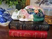 Vtg Chinese Tobacco Leaf Porcelain Sleeping Cat Maximalist Grand Millenial picture