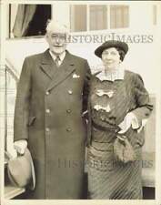 1934 Press Photo Mr. & Mrs. Frederick Murphy arrive in New York on S.S. Europa picture