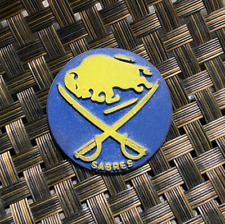 VINTAGE NHL HOCKEY BUFFALO SABRES TEAM LOGO COLLECTIBLE RUBBER MAGNET RARE **** picture