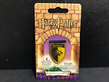 Vintage Harry Potter HUFFLEPUFF MAGIC REVEAL PIN BADGE, Vivid Imaginations - NEW picture
