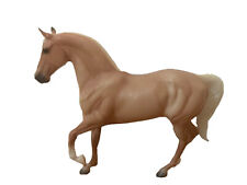 Breyer Model Horse Palomino Morgan Mariah Mold #917 picture