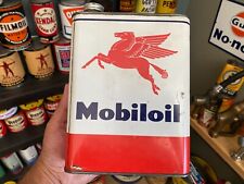VINTAGE~ FRENCH MOBILOIL 2 LITER OIL CAN TIN~ FROM FRANCE~ IN GREAT CONDITION picture